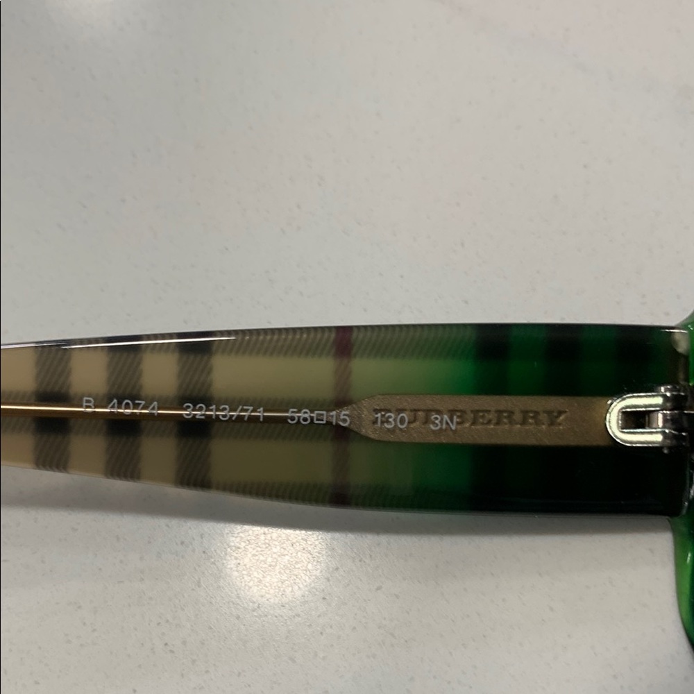 Burberry green plaid Sunglasses - Picture 4 of 5